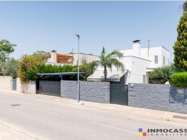 Chalet en venta en Espartinas, Urbanización Cruz de Orleans