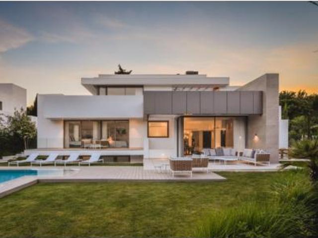Villa en venta en Estepona, El Paraíso
