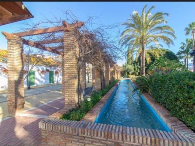 Villa en venta en Estepona, Bel-Air