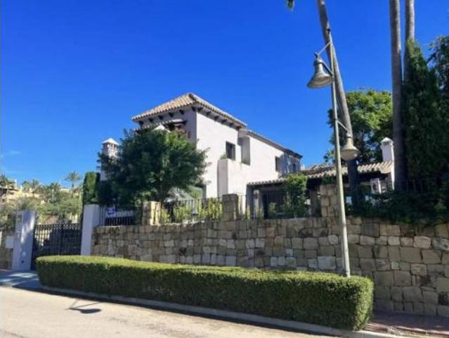 Chalet en venta en Nueva Atalaya, Costa del Sol Occidental