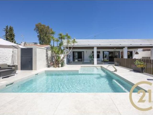 Chalet en venta en Atalaya, Costa del Sol Occidental