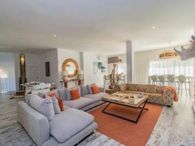 Chalet en venta en Monte Biarritz, Costa del Sol Occidental