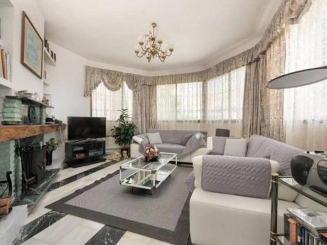 Chalet en venta en Nueva Atalaya, Costa del Sol Occidental