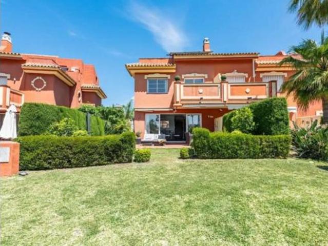 Chalet en venta en Nueva Atalaya, Costa del Sol Occidental