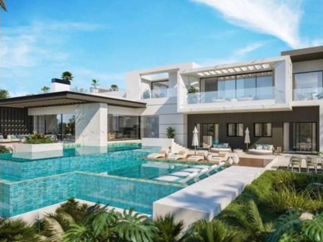 Villa en venta en Estepona, El Paraíso