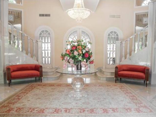 Villa en venta en Estepona, El Paraíso
