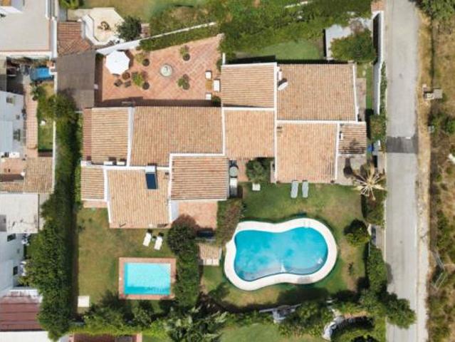 Chalet en venta en Atalaya-Isdabe, Costa del Sol Occidental