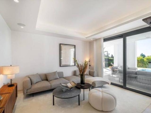 Chalet en venta en El Pilar, Costa del Sol Occidental