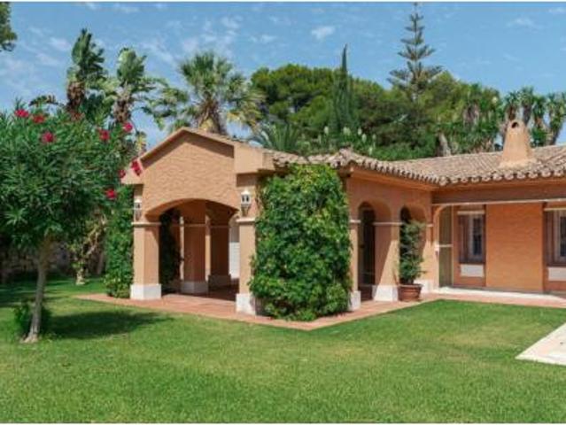 Chalet en venta en Barriada Islas Canarias, Costa del Sol Occidental