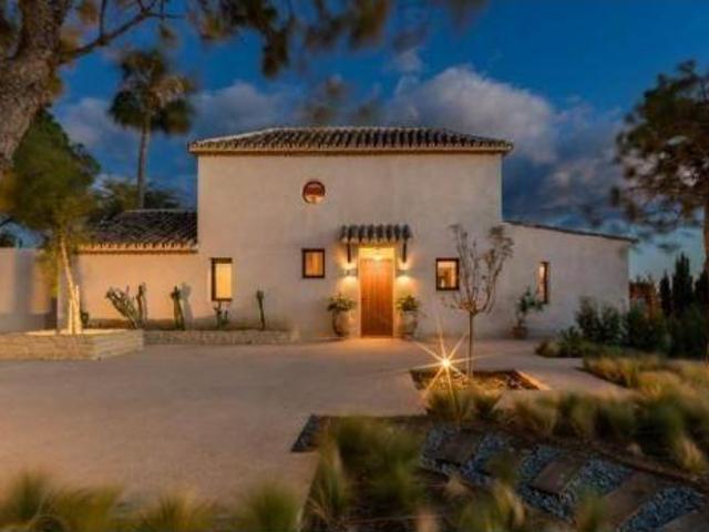 Chalet en venta en Barriada Islas Canarias, Costa del Sol Occidental