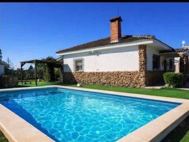 Chalet en venta en Estremera, Madrid