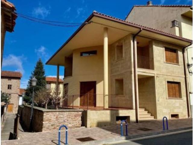 Chalet en venta en Ezcaray, La Rioja