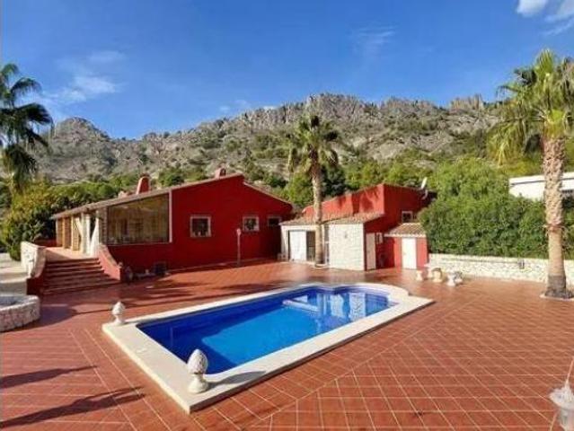 Chalet en venta en la Marina Baixa, Valencia