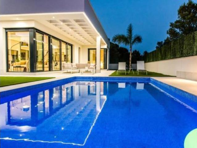 Chalet en venta en la Marina Baixa, Valencia