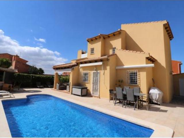 Chalet en venta en La Matanza, Oriental