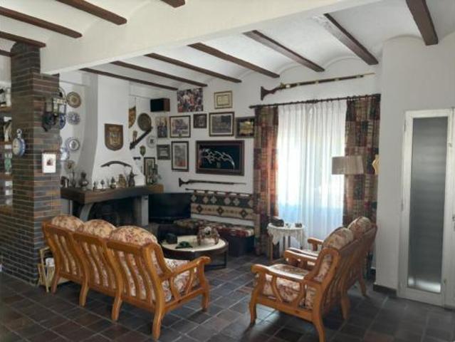 Villa en venta en Gaianes