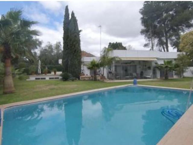 Chalet en venta en Parcelas de Porsiver, Gelves