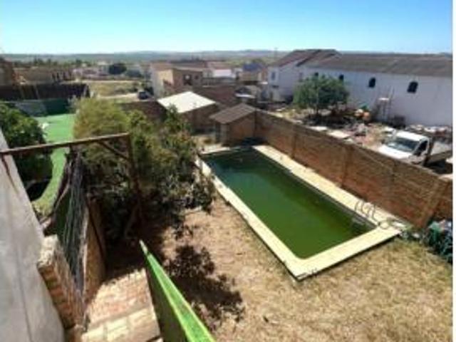 Chalet en venta en Gerena, Andalucía