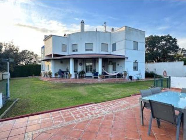 Chalet en venta en Gerena, Andalucía