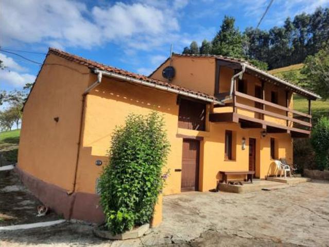Chalet en venta en Aroles, Gijón