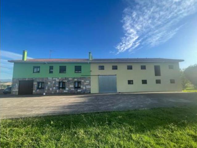 Chalet en venta en La Robellada, Gijón