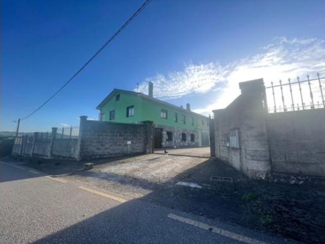 Chalet en venta en La Robellada, Gijón