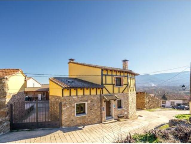 Villa en venta en Gilbuena