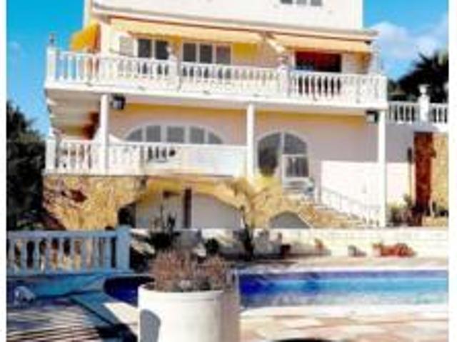 Villa en venta en Gilet, La Paz