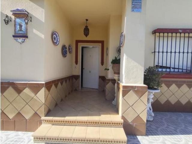 Chalet en venta en Gines, Andalucía