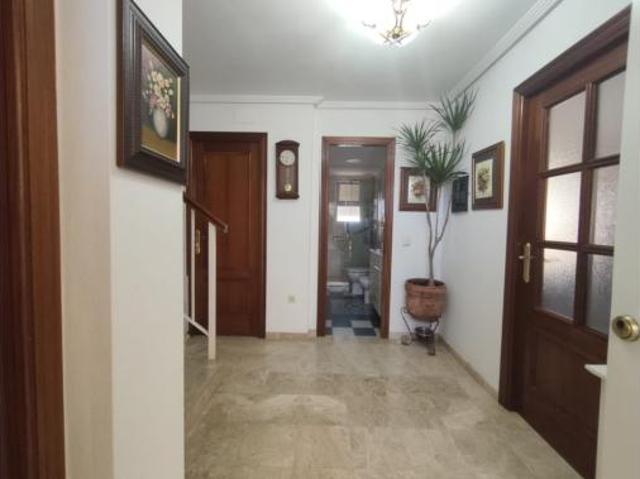 Chalet en venta en Gines, Andalucía