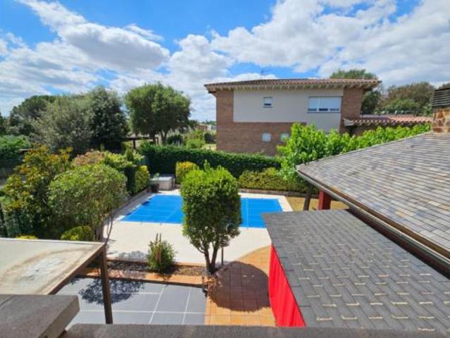 Chalet en venta en Palau, Gironès