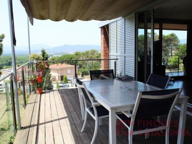 Chalet en venta en Montjuïc, Gironès