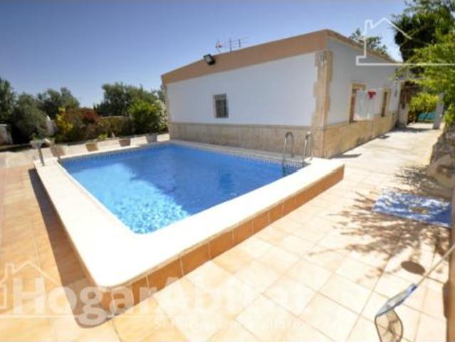 Chalet en venta en La Hoya de Buñol, Valencia