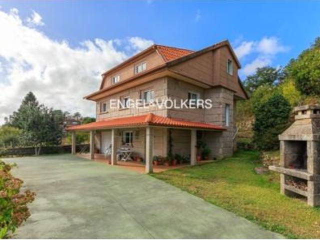 Chalet en venta en Chaín, Vigo