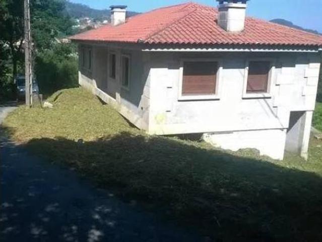 Chalet en venta en Guntín, Vigo