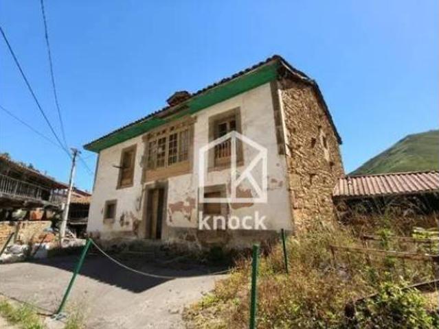 Chalet en venta en Grado, Asturias