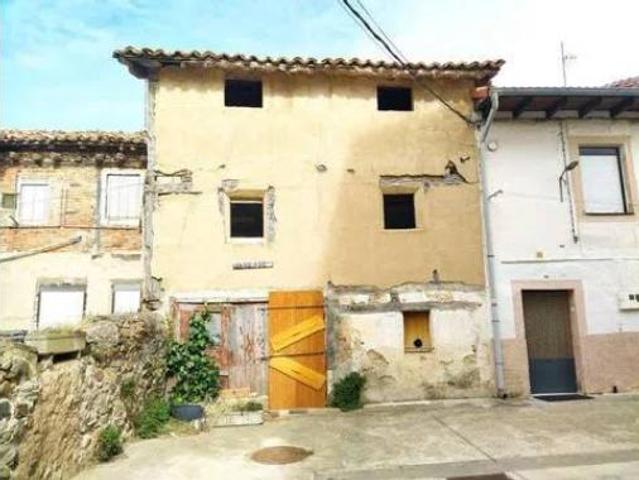 Chalet en venta en Grañón, La Rioja
