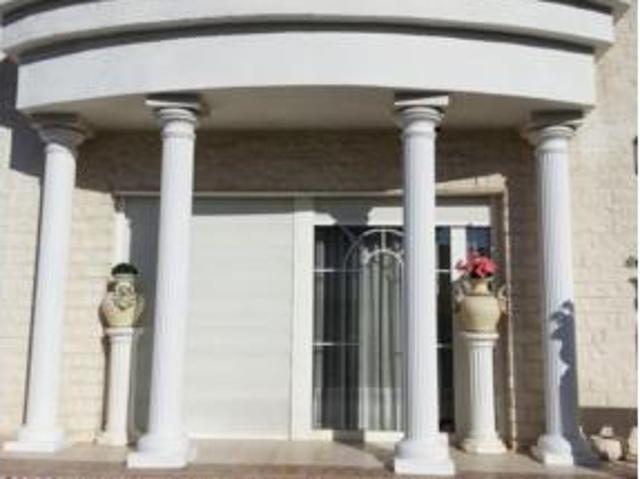 Villa en venta en Griñón