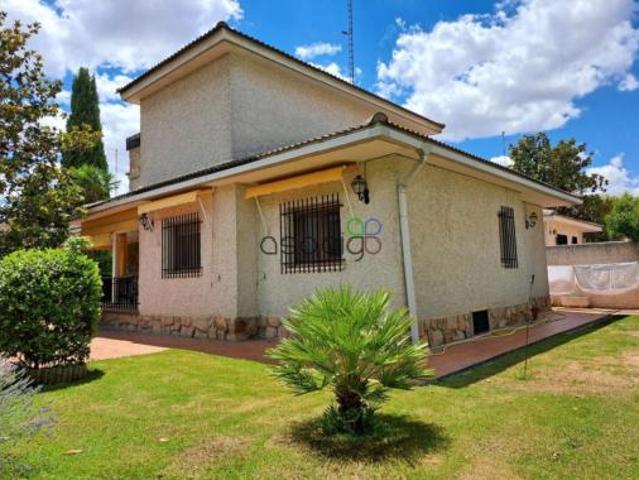 Chalet en venta en Adoratrices, Guadalajara