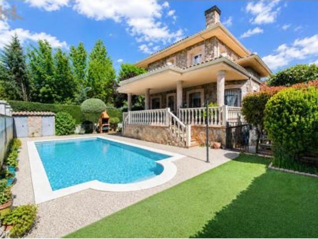 Chalet en venta en Guadarrama, Madrid