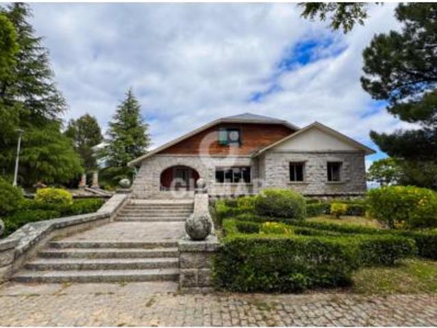 Villa en venta en Guadarrama, Urbanización Las Gardenias