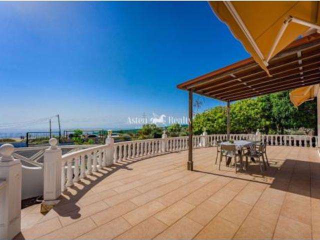 Chalet en venta en Guía de Isora, Canarias