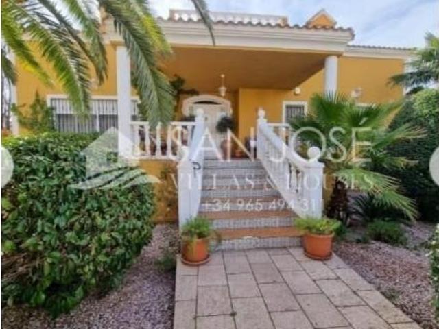 Chalet en venta en el Vinalopó Mitjà / El Vinalopó Medio, Valencia