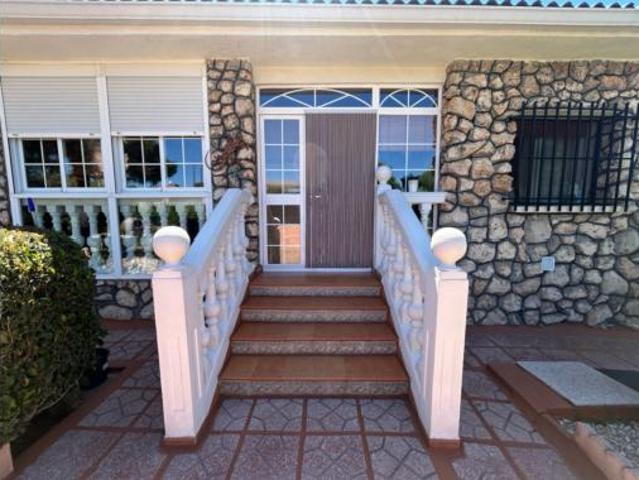 Chalet en venta en Hontoba, Castilla-La Mancha
