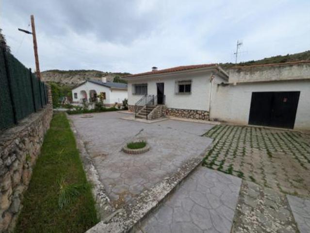 Chalet en venta en Hontoba, Castilla-La Mancha