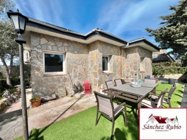 Villa en venta en Hoyo De Manzanares, Parque de Las Colinas