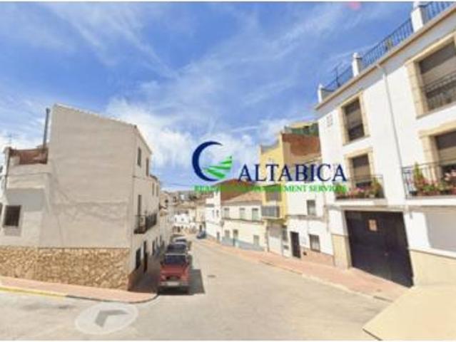 Chalet en venta en Huelma, Jaén