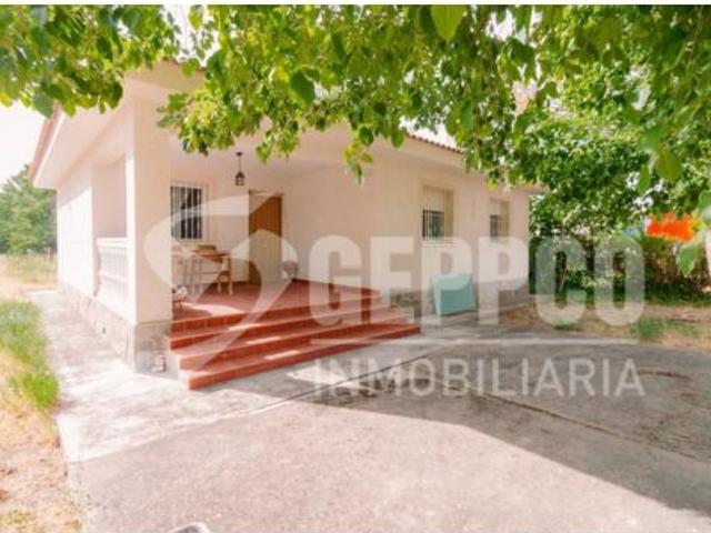 Chalet en venta en Illana, Castilla-La Mancha