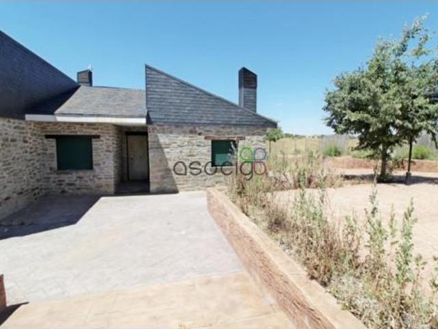 Chalet en venta en Illana, Castilla-La Mancha