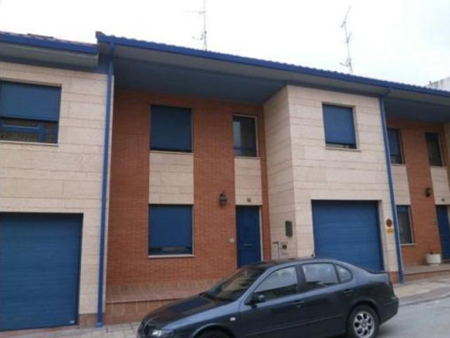 Chalet en venta en Íscar, Valladolid